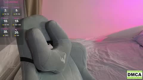 Snapshot of cute_thomas chatting on 8, 10, 2025 Thomas - online show from 8, 10, 2025