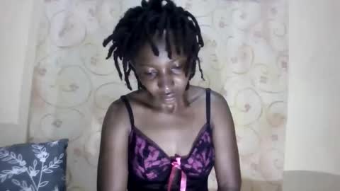 Snapshot of cute_xeniah chatting on 15, 9, 2025 cute_xeniah online show from 15, 9, 2025