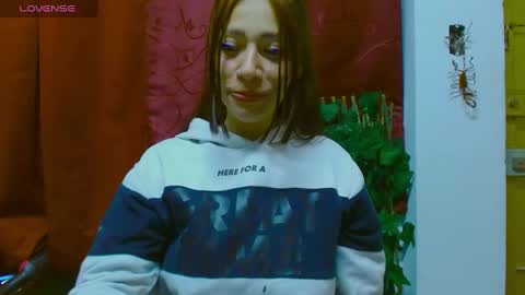 Snapshot of cute_zoe1 chatting on 4, 3, 2025 cute_zoe1 online show from 4, 3, 2025