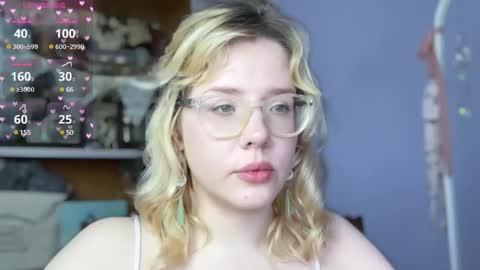 Snapshot of cuteasfuck_ chatting on 7, 3, 2025 Amy online show from 7, 3, 2025