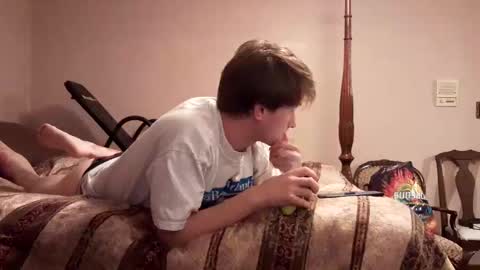 cuteboii29 online show from 22, 2, 2025