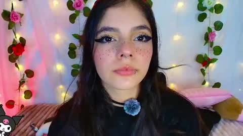 Snapshot of cutee_andrea chatting on 11, 11, 2025 Andrea 3 online show from 11, 11, 2025