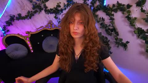 Snapshot of cuteefoxy chatting on 19, 10, 2025 Foxy online show from 19, 10, 2025