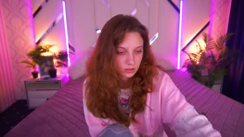 Snapshot of cuteefoxy chatting on 27, 11, 2025 Foxy online show from 27, 11, 2025