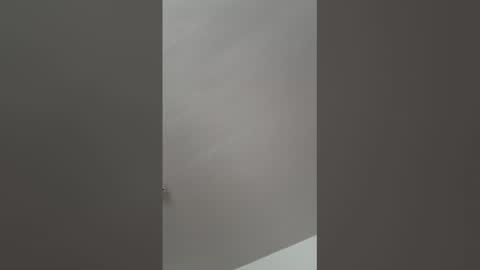 cuteguyy2001 online show from 15, 4, 2026