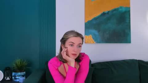 cutemirage online show from 2, 12, 2025