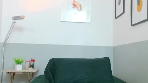 cutepetitee online show from 11, 10, 2025