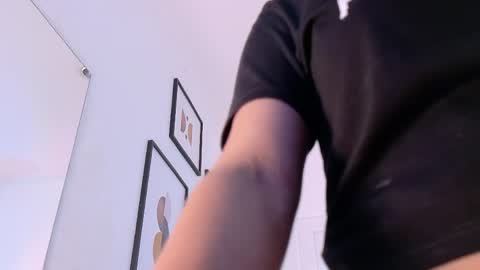 Snapshot of cutepetitee chatting on 21, 4, 2026 cutepetitee online show from 21, 4, 2026
