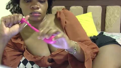 Snapshot of cutermilly chatting on 5, 12, 2024 cutermilly online show from 5, 12, 2024
