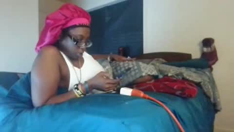 mary mack online show from 27, 10, 2025