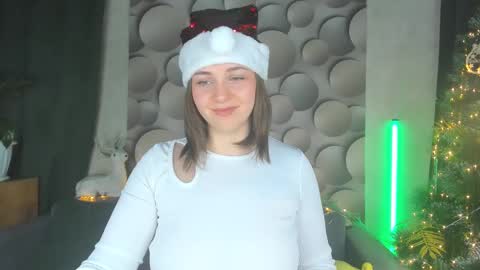 Snapshot of cutesmile_sharon chatting on 24, 12, 2024 cutesmile sharon online show from 24, 12, 2024