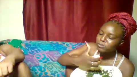 Snapshot of cutey_lunar chatting on 31, 1, 2025 cutey_lunar online show from 31, 1, 2025