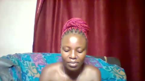 Snapshot of cutey_lunar chatting on 2, 2, 2025 cutey_lunar online show from 2, 2, 2025