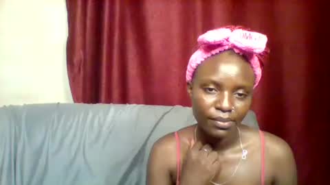 Snapshot of cutey_lunar chatting on 16, 2, 2025 cutey_lunar online show from 16, 2, 2025