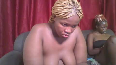 Snapshot of cutey_mellanin chatting on 1, 2, 2025 cutey_mellanin online show from 1, 2, 2025