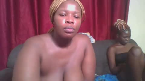 Snapshot of cutey_mellanin chatting on 2, 2, 2025 cutey_mellanin online show from 2, 2, 2025