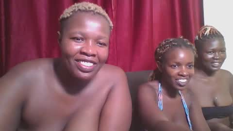 Snapshot of cutey_mellanin chatting on 11, 2, 2025 cutey_mellanin online show from 11, 2, 2025
