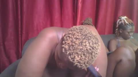 Snapshot of cutey_mellanin chatting on 13, 2, 2025 cutey_mellanin online show from 13, 2, 2025