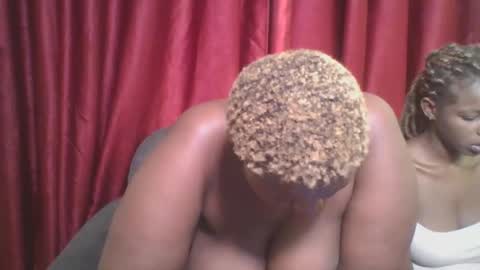 Snapshot of cutey_mellanin chatting on 17, 2, 2025 cutey_mellanin online show from 17, 2, 2025