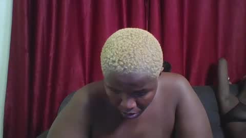 Snapshot of cutey_mellanin chatting on 9, 3, 2025 cutey_mellanin online show from 9, 3, 2025