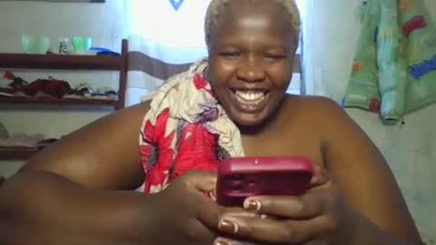 Snapshot of cutey_mellanin chatting on 10, 9, 2025 cutey_mellanin online show from 10, 9, 2025