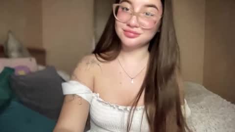 Snapshot of cuteyaji chatting on 6, 11, 2025 CuteAnn online show from 6, 11, 2025