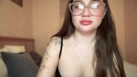 Snapshot of cuteyaji chatting on 18, 11, 2025 CuteAnn online show from 18, 11, 2025