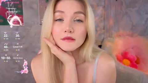 HelloMy name Eva online show from 19, 12, 2025