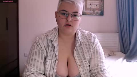 Sophie  Lilith online show from 22, 10, 2025
