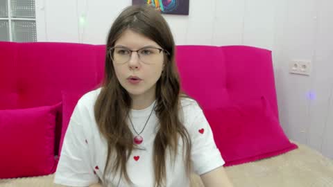 Snapshot of cutie_lory chatting on 7, 2, 2025 cutie_lory online show from 7, 2, 2025