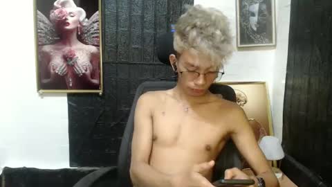 Snapshot of cutie_mico chatting on 18, 2, 2025 cutie_mico online show from 18, 2, 2025