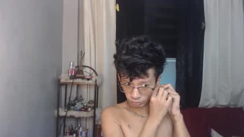 Snapshot of cutie_mico chatting on 10, 10, 2025 cutie_mico online show from 10, 10, 2025