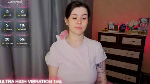 Snapshot of cutie_mili chatting on 27, 11, 2025 mili online show from 27, 11, 2025