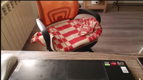 Snapshot of cutie_peach chatting on 21, 10, 2025 cutie_peach online show from 21, 10, 2025