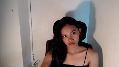 cutiee_lily2 online show from 7, 6, 2026