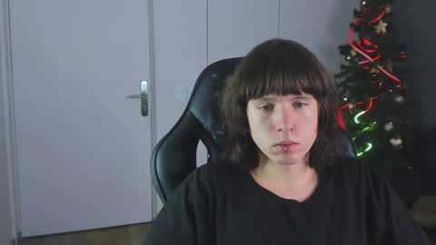 Snapshot of cutiekai_ chatting on 21, 12, 2025 cutiekai_ online show from 21, 12, 2025