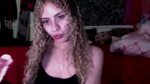 Snapshot of cutiekaylee chatting on 13, 11, 2025 cutiekaylee online show from 13, 11, 2025