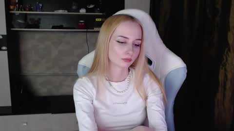 Cutti Crystal online show from 23, 3, 2026