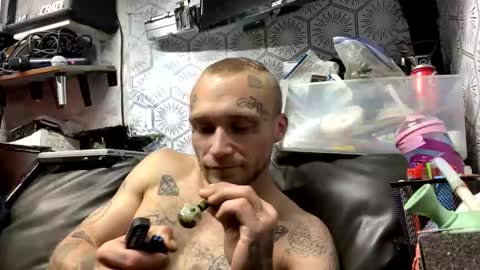 Snapshot of cwbinked23 chatting on 1, 11, 2025 cwbinked23 online show from 1, 11, 2025