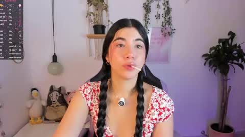 Snapshot of cyber_lizz chatting on 8, 5, 2026 Liz online show from 8, 5, 2026