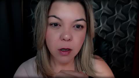 Snapshot of cyberdomme chatting on 23, 11, 2025 Full time mean bitch. online show from 23, 11, 2025