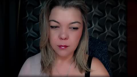 Snapshot of cyberdomme chatting on 5, 12, 2025 Full time mean bitch. online show from 5, 12, 2025