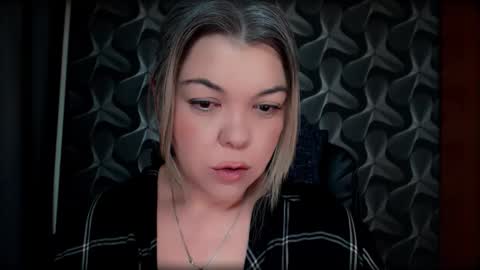 Snapshot of cyberdomme chatting on 18, 12, 2025 Full time mean bitch. online show from 18, 12, 2025