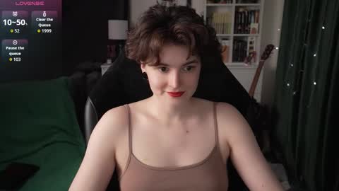 Snapshot of cybersamuraii chatting on 10, 10, 2025 Helen Blossom online show from 10, 10, 2025