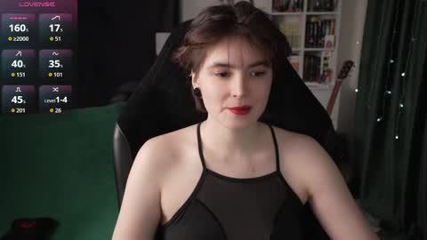 Snapshot of cybersamuraii chatting on 23, 10, 2025 Helen Blossom online show from 23, 10, 2025