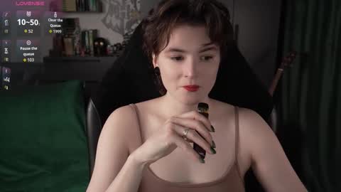 Snapshot of cybersamuraii chatting on 18, 12, 2025 Helen Blossom online show from 18, 12, 2025