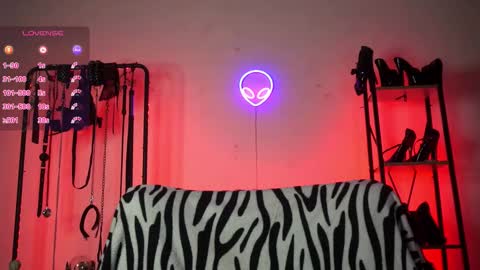 Lily Goddess online show from 4, 2, 2026