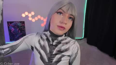 Snapshot of cyberzoe chatting on 11, 9, 2025 cyber zoe online show from 11, 9, 2025