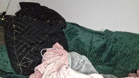 Cyndee Winter online show from 2, 3, 2025