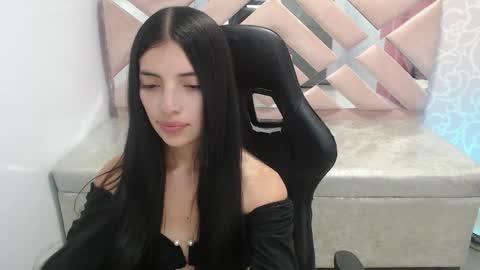 Snapshot of cynthia_ch chatting on 17, 9, 2025 CINTIA ARAUJO online show from 17, 9, 2025